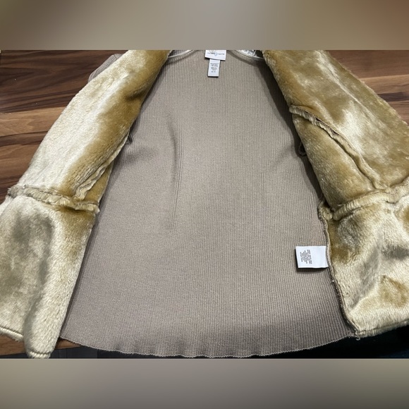 EUC women’s Jaclyn Smith faux fur light jacket - Picture 5 of 8